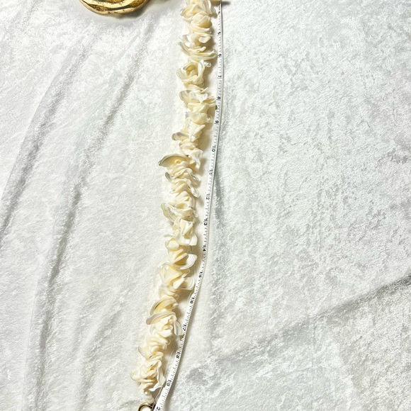 Mother of pearl MOP shell statement necklace, brooches, bracelet , earrings - Picture 11 of 16